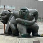Kaassassuk – Skulptur von Simon Kristoffersen in Nuuk